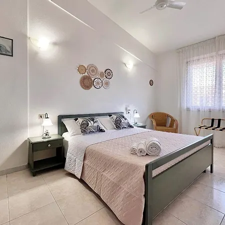 Near The Center - A Combination Of Relaxation And Unique Views