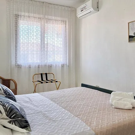 Near The Center - A Combination Of Relaxation And Unique Views Apartament