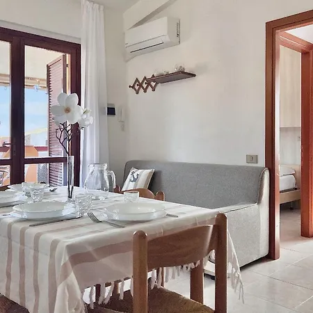 Near The Center - A Combination Of Relaxation And Unique Views דירה