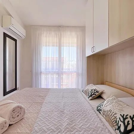 Near The Center - A Combination Of Relaxation And Unique Views Apartament